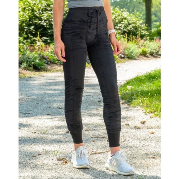 Agogie Women's +20 Resistance Workout Pants Leggings Women’s Size Medium - Picture 3 of 7